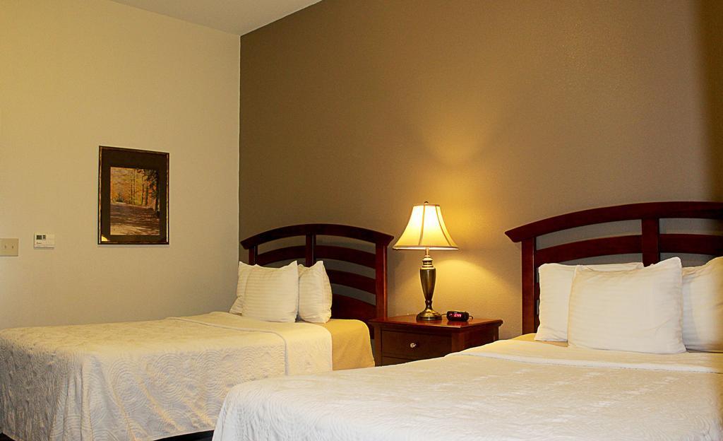 Crystal Springs Inn And Suites Towanda Buitenkant foto