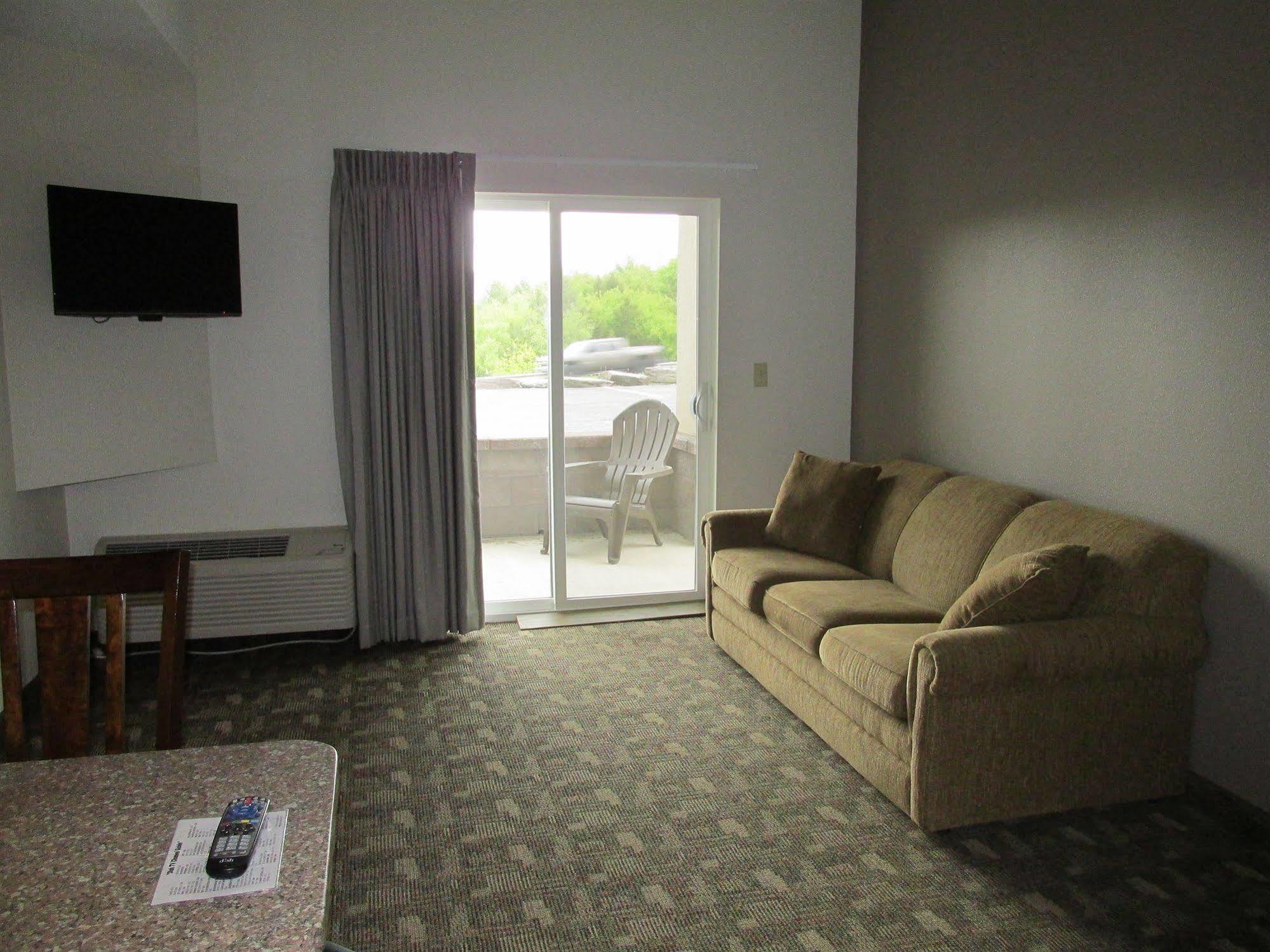 Crystal Springs Inn And Suites Towanda Buitenkant foto