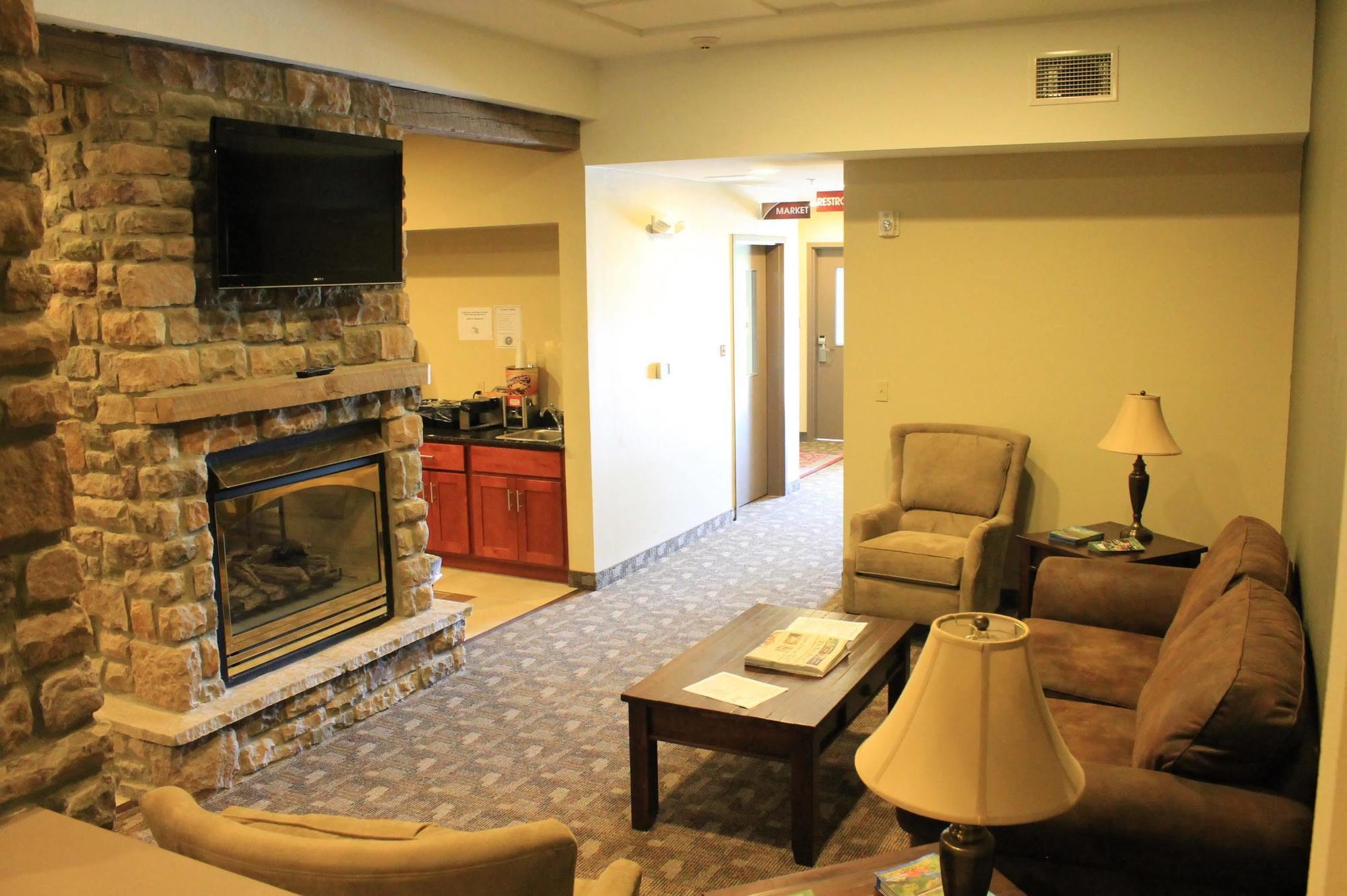 Crystal Springs Inn And Suites Towanda Buitenkant foto